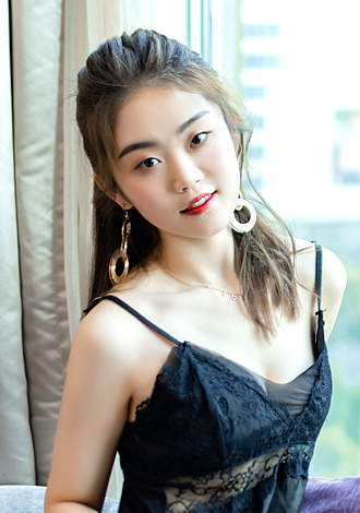 Date the member of your dreams: young Asian profile Yu from Qingdao