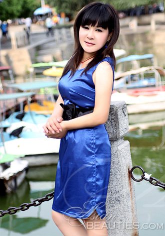 Date the woman of your dreams: pretty Asian girl Dingzhuang from Hengyang