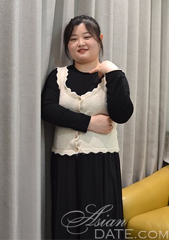 Gorgeous profiles pictures: photo of Asian member Yan ke